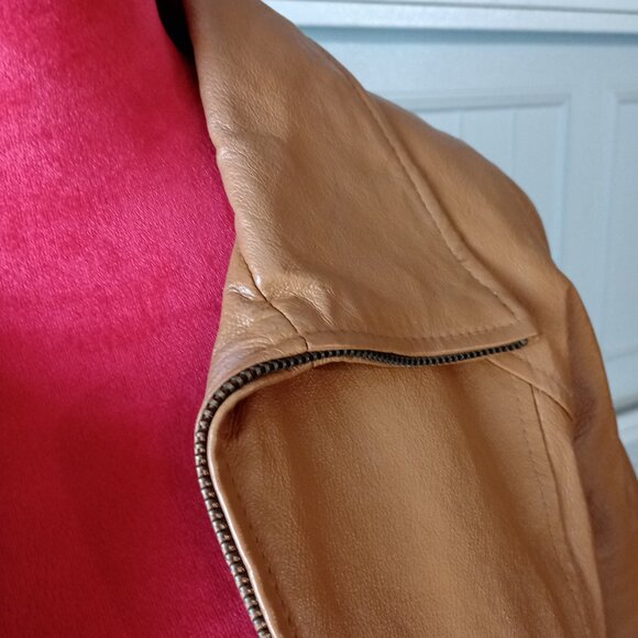 Tan Faux-Leather Jacket (Women’s S) — Chic Transitional Layer - Picture 6 of 15